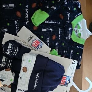 NFL Seattle Seahawks Infant Pajama Set - Black and Green